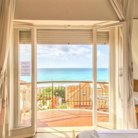 Hotel Minerva Pietra Ligure Eksteriør billede