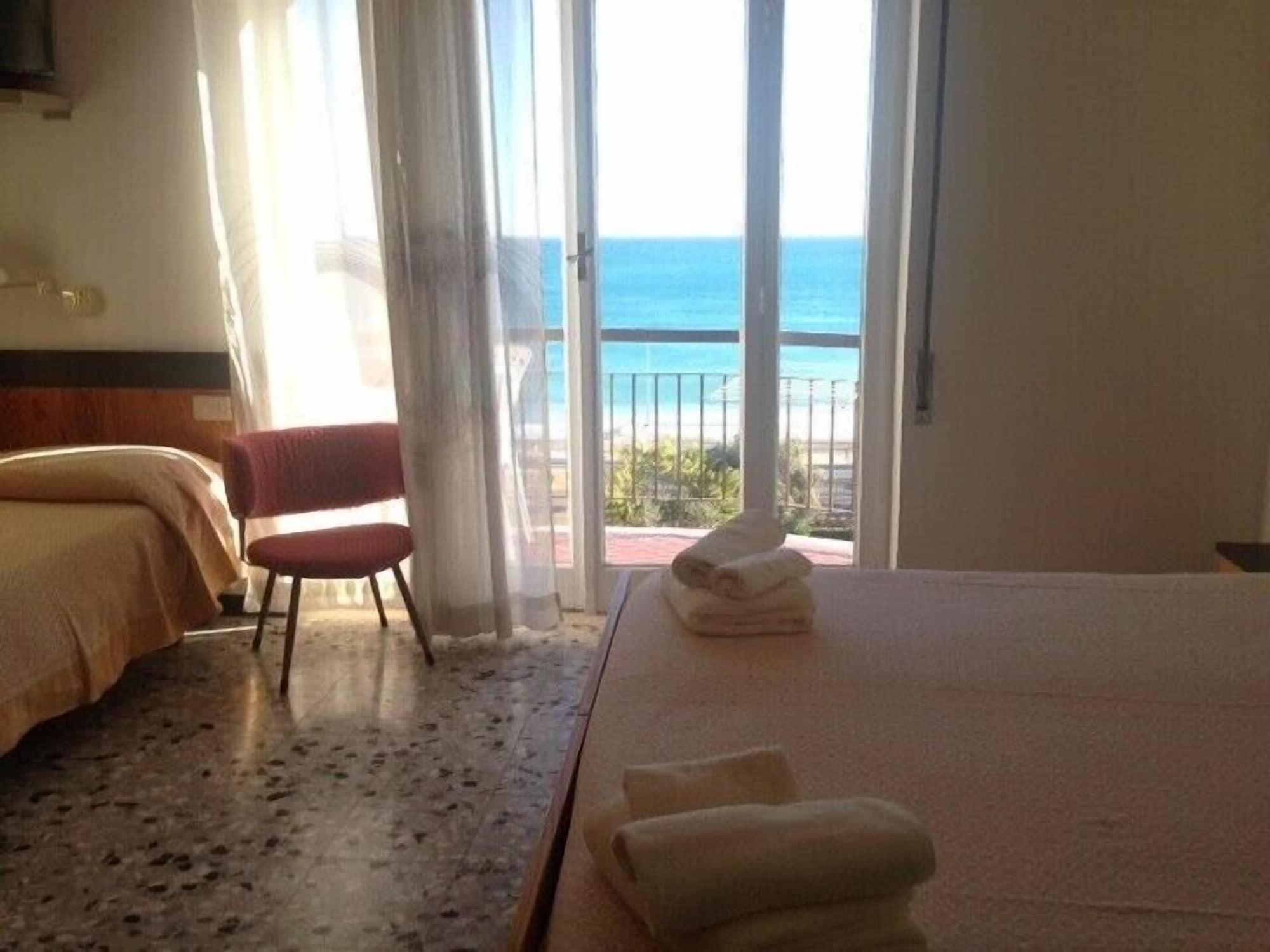 Hotel Minerva Pietra Ligure Eksteriør billede